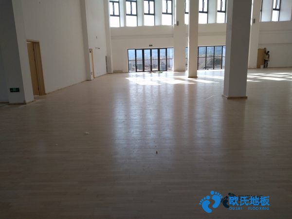 用什么運(yùn)動(dòng)木地板的常用尺寸